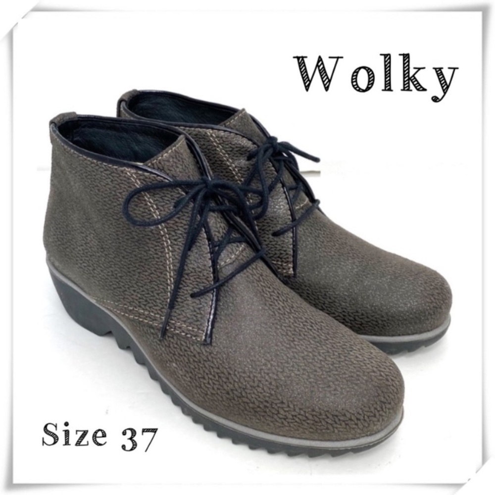 Wolky Dusky WintyComfort Lace up Ankle Wedge Boot in Metallic Brown Size 6